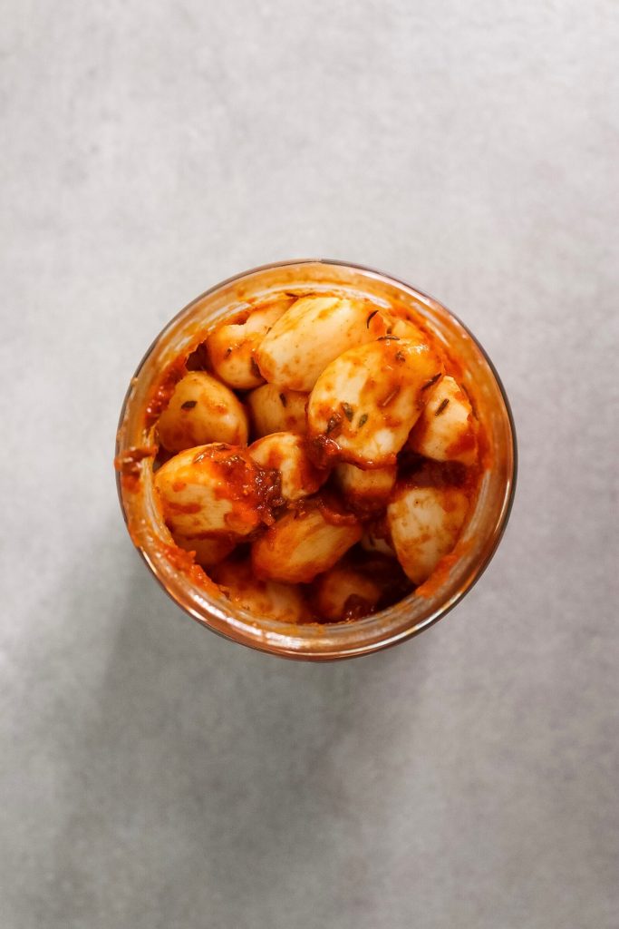 TikTok valkosipuli christine Olet varmaan jo kuullut TikTokissa kuuluisaksi tulleesta tulisesta, säilötystä valkosipulista Olet varmaan jo kuullut TikTokissa kuuluisaksi tulleesta tulisesta, säilötystä valkosipulista spicy pickled garlic