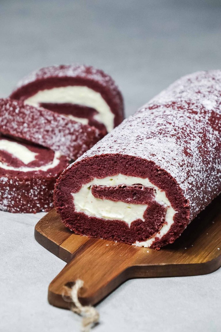 red velvet kääretorttu