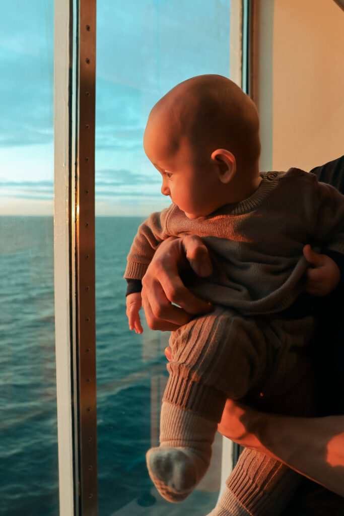 Laivalla matkustaminen vauvan kanssa