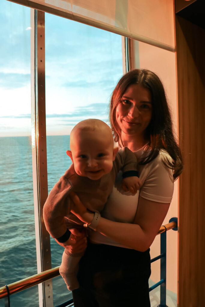 Laivalle vauvan kanssa